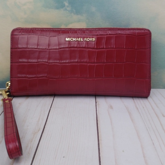 MICHAEL Michael Kors Handbags - Michael Kors Continental Wallet Wristlet